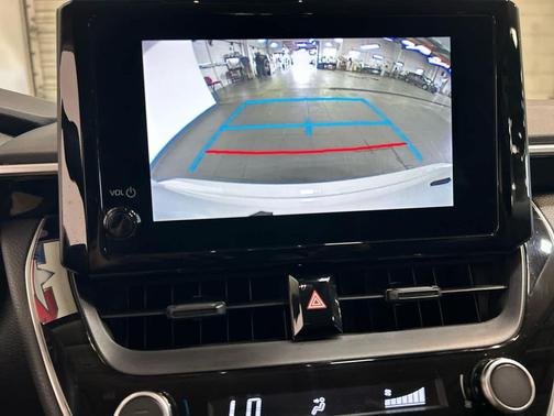 Ice Cap 2024 Toyota Corolla LE