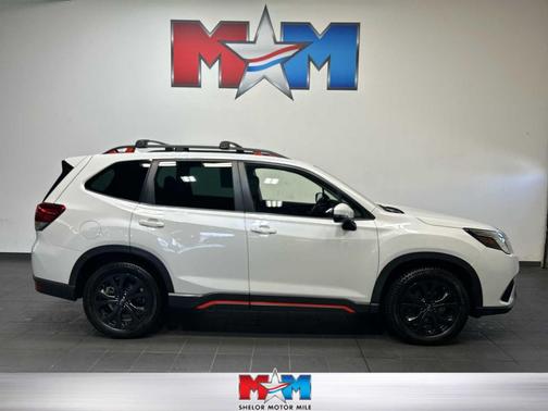 Crystal White Pearl 2022 Subaru Forester Sport