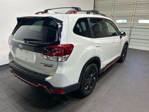 Crystal White Pearl 2022 Subaru Forester Sport