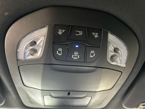 Red Hot Pearlcoat 2025 Chrysler Pacifica L