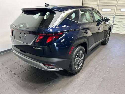 Deep Sea 2026 Hyundai TUCSON Hybrid Blue SE