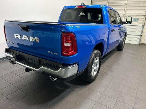 Hydro Blue Pearlcoat 2026 RAM 1500 Big Horn/Lone Star