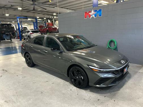 2026 Hyundai ELANTRA HEV SEL Sport