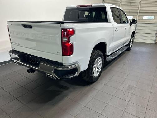 Summit White 2026 Chevrolet Silverado 1500 LT