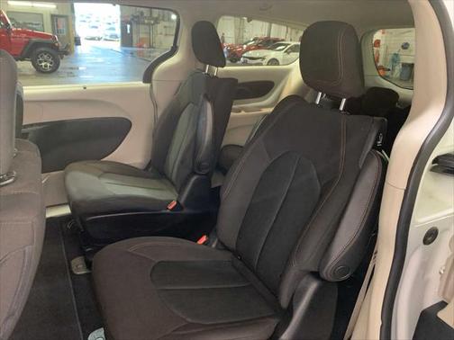 2020 Chrysler Pacifica Hybrid Touring L