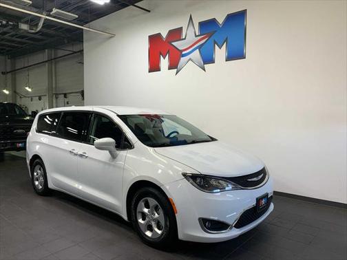 2020 Chrysler Pacifica Hybrid Touring L