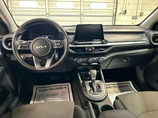 Snow White Pearl 2024 Kia Forte LXS