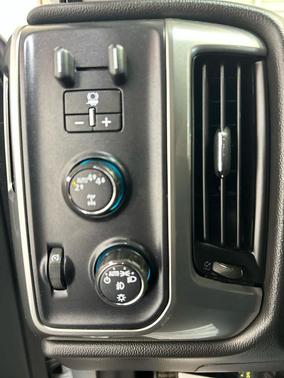 Silver Ice Metallic 2019 Chevrolet Silverado 1500 2LT