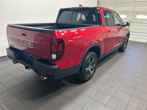 Radiant Red Metallic II 2026 Honda Ridgeline TrailSport