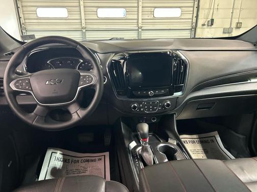 Mosaic Black Metallic 2023 Chevrolet Traverse RS