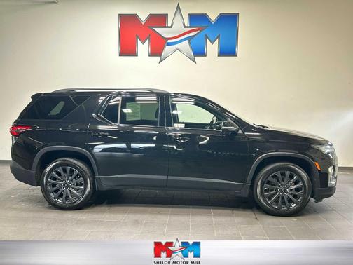 Mosaic Black Metallic 2023 Chevrolet Traverse RS