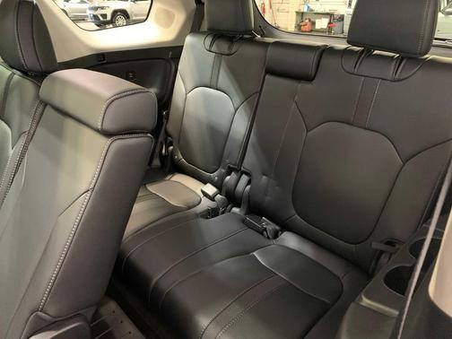 2025 Honda Pilot Touring 8-Passenger