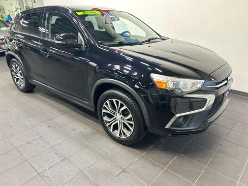 Labrador Black Metallic 2018 Mitsubishi Outlander Sport 2.0 ES