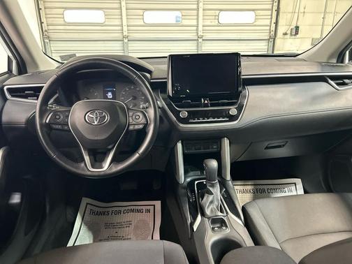 Wind Chill Pearl 2024 Toyota Corolla Cross LE