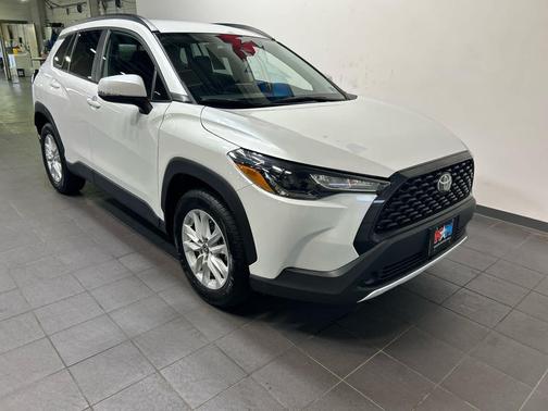 Wind Chill Pearl 2024 Toyota Corolla Cross LE