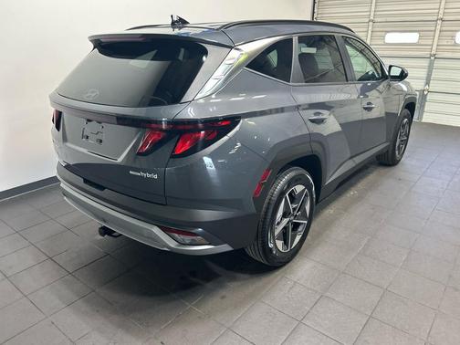 Ecotronic Gray 2026 Hyundai TUCSON Hybrid SEL