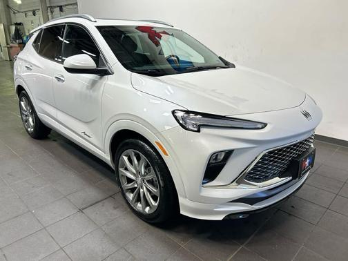 White Frost Tricoat 2025 Buick Encore GX Avenir
