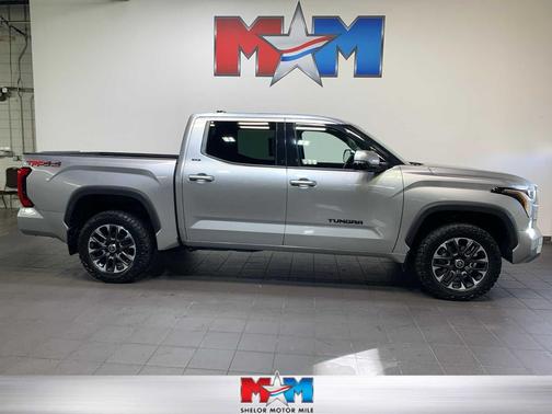 2022 Toyota Tundra SR5