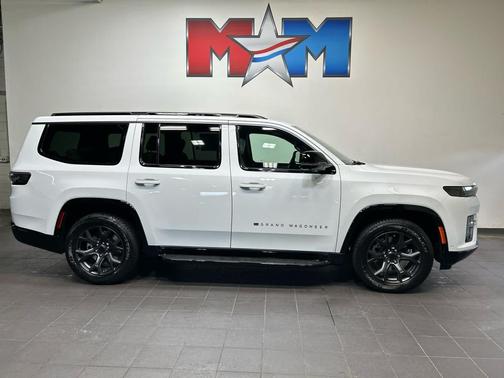 Bright White Clearcoat 2026 Jeep Grand Wagoneer Limited Altitude 4x4