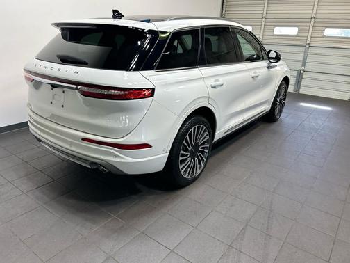 Pristine White 2020 Lincoln Corsair Reserve