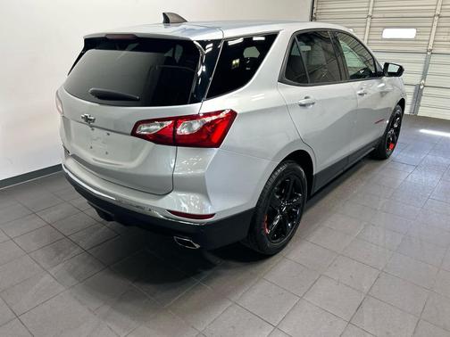 Silver Ice Metallic 2020 Chevrolet Equinox 1LT