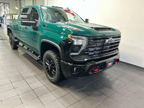 Woodland Green 2026 Chevrolet Silverado 2500 LT