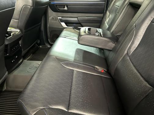 2024 Toyota Tundra Hybrid Platinum