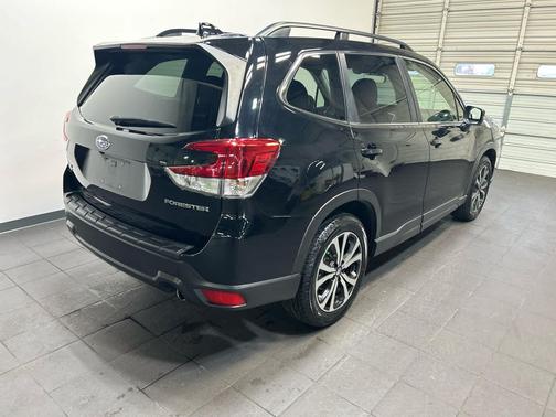 Crystal Black Silica 2019 Subaru Forester Limited
