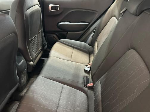 Mirage Green 2026 Hyundai VENUE SE