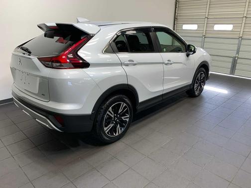 2023 Mitsubishi Eclipse Cross SE