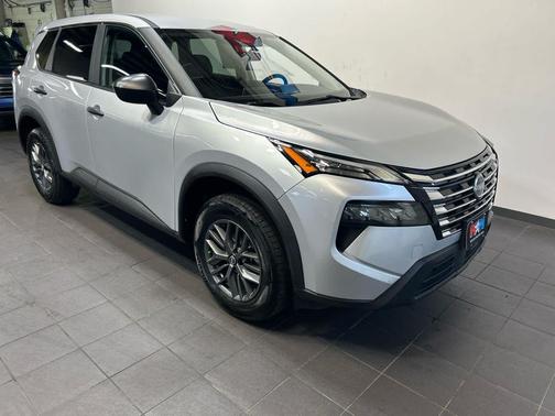 Brilliant Silver Metallic 2024 Nissan Rogue S