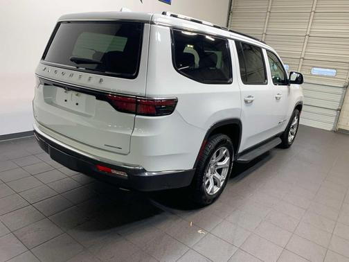 2022 Jeep Wagoneer Series II 4x4