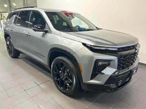 Sterling Gray Metallic 2026 Chevrolet Traverse RS