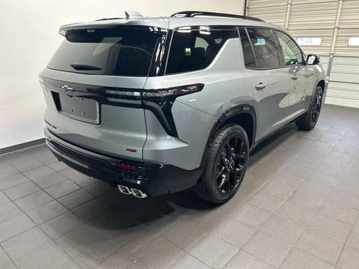 Sterling Gray Metallic 2026 Chevrolet Traverse RS