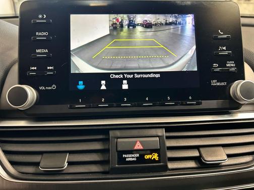 Lunar Silver Metallic 2019 Honda Accord LX