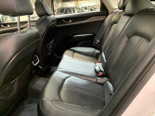 2022 Kia K5 EX