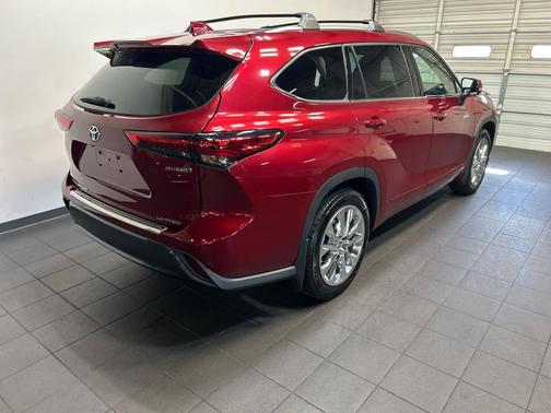 Ruby Flare Pearl 2020 Toyota Highlander Hybrid Limited