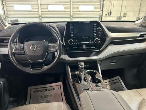 Ruby Flare Pearl 2020 Toyota Highlander Hybrid Limited
