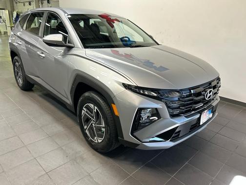 Shimmering Silver 2026 Hyundai TUCSON Hybrid Blue SE