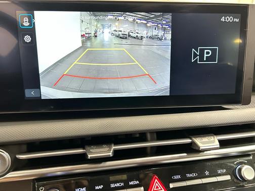 Shimmering Silver 2026 Hyundai TUCSON Hybrid Blue SE