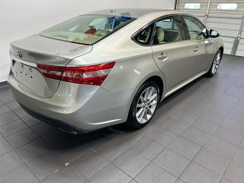 Creme Brulee Mica 2014 Toyota Avalon XLE Touring