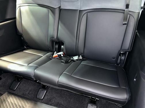 Glacial White 2027 Kia Telluride X-Pro SX-Prestige