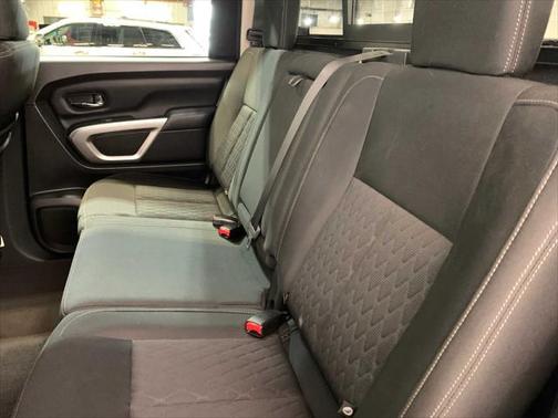 2018 Nissan Titan SV
