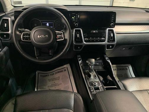 2022 Kia Sorento SX