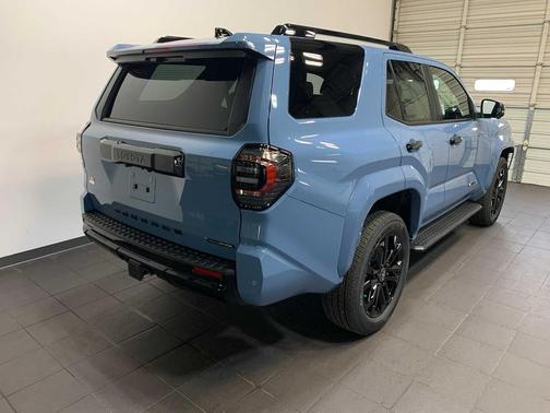2026 Toyota 4Runner Hybrid Platinum
