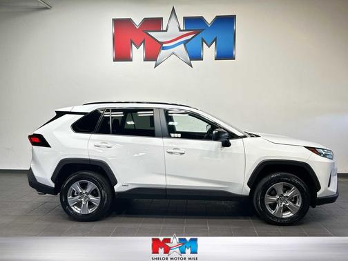 Ice Cap 2024 Toyota RAV4 Hybrid LE