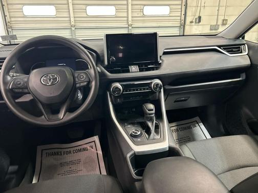 Ice Cap 2024 Toyota RAV4 Hybrid LE