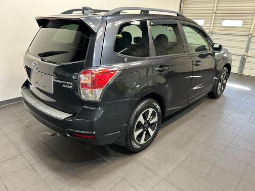Dark Gray Metallic 2017 Subaru Forester 2.5i Premium