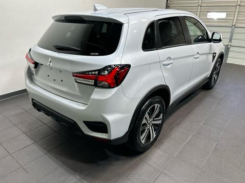 White Diamond 2026 Mitsubishi Outlander Sport 2.0 ES