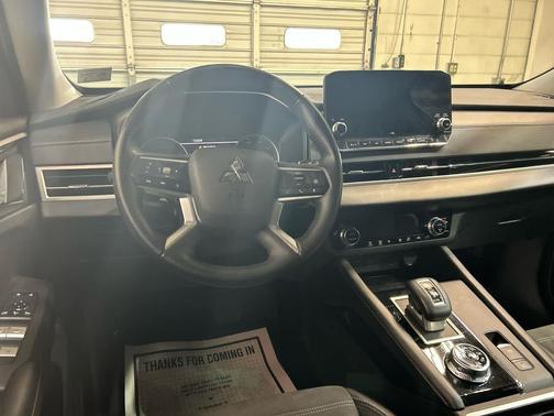 Cosmic Blue Metallic 2024 Mitsubishi Outlander SE 2.5 S-AWC